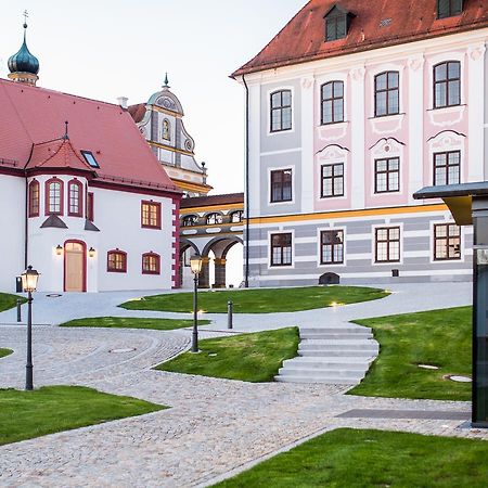 Hotel Schloss Leitheim Екстер'єр фото