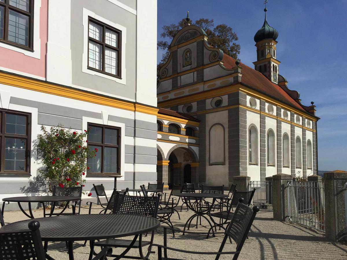 Hotel Schloss Leitheim Екстер'єр фото