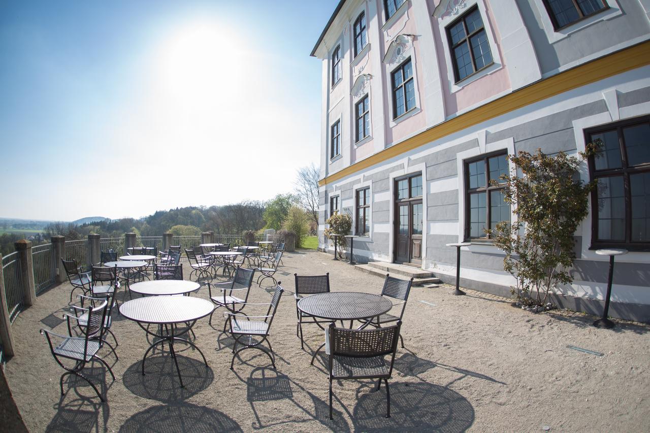 Hotel Schloss Leitheim Екстер'єр фото