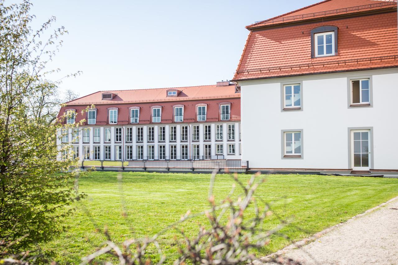 Hotel Schloss Leitheim Екстер'єр фото