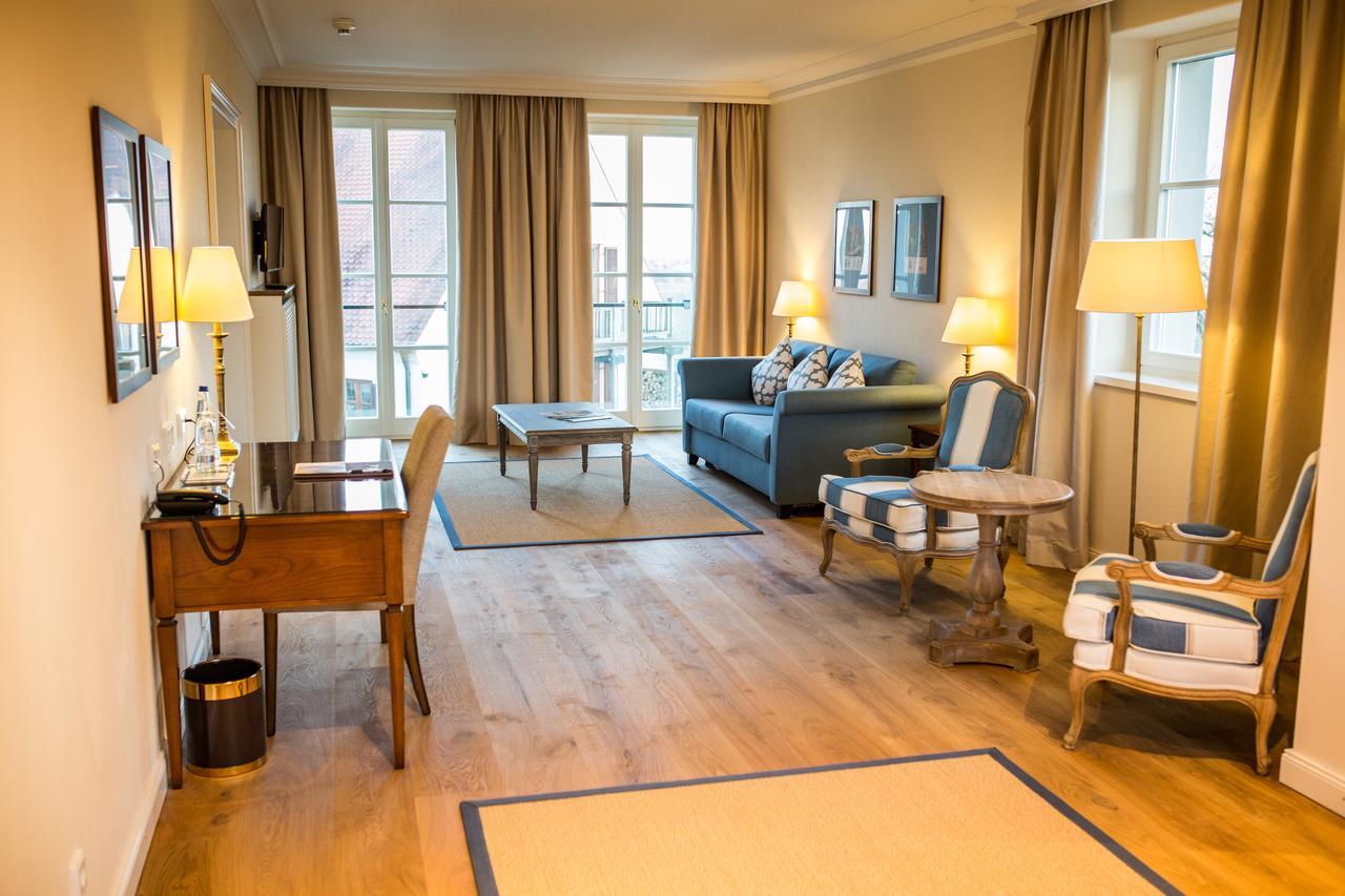 Hotel Schloss Leitheim Екстер'єр фото