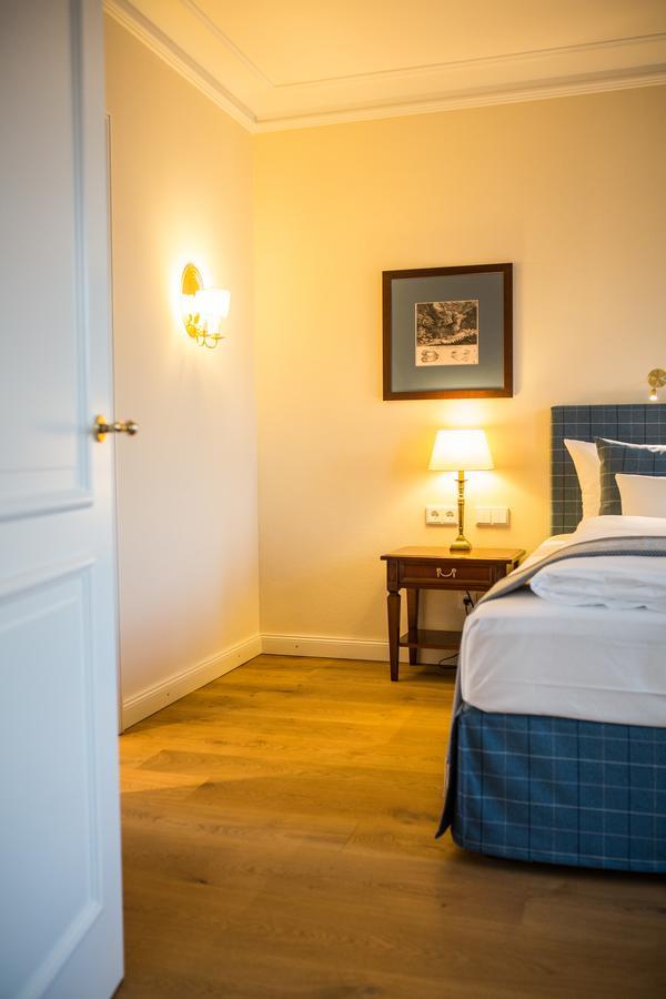 Hotel Schloss Leitheim Екстер'єр фото