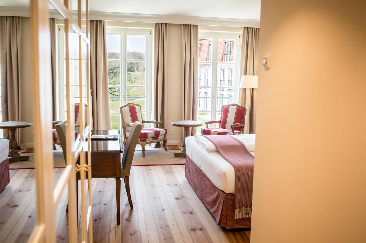 Hotel Schloss Leitheim Екстер'єр фото