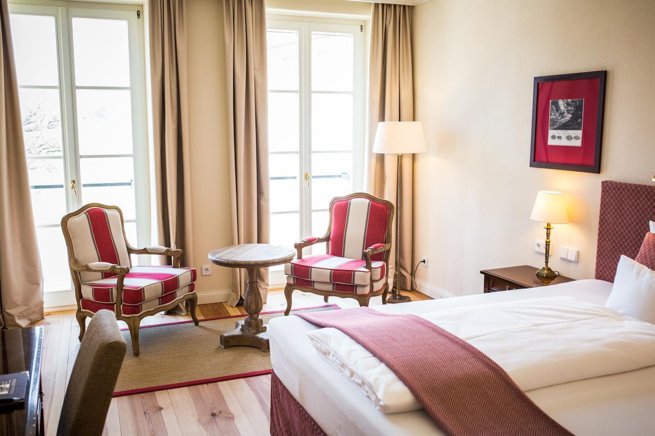 Hotel Schloss Leitheim Екстер'єр фото