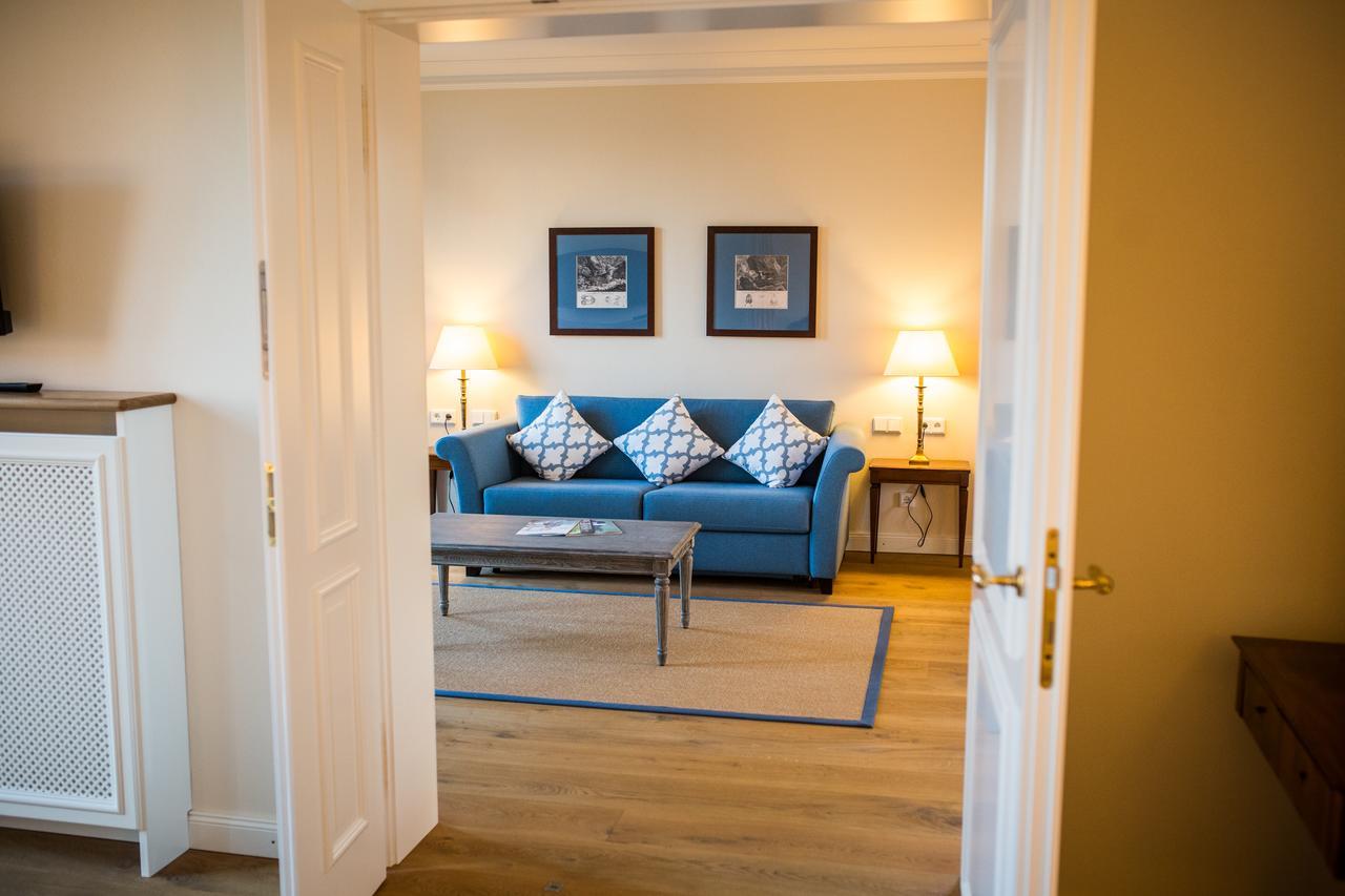 Hotel Schloss Leitheim Екстер'єр фото