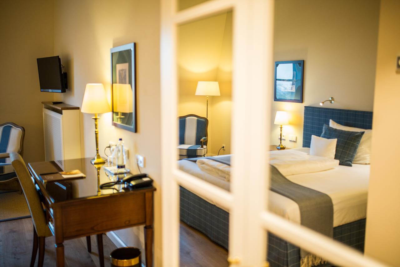 Hotel Schloss Leitheim Екстер'єр фото